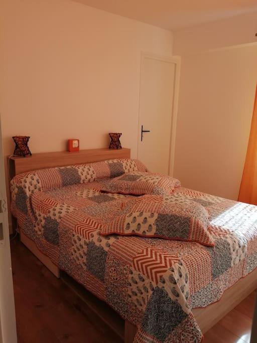 Bel Appartement Au Bord De L'Allier Classe 4* Vichy Exterior foto