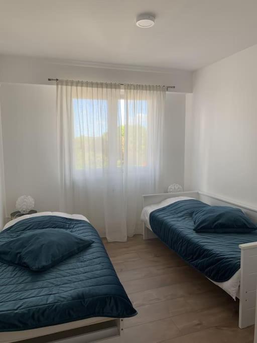 Bel Appartement Au Bord De L'Allier Classe 4* Vichy Exterior foto